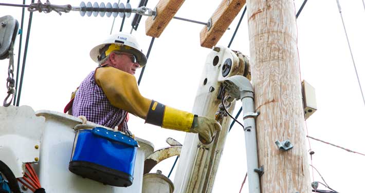 Unitil Lineworker